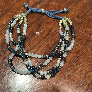 Elegant Beaded Bracelet with Gold Accents